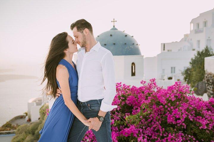 Couple and Family Photoshoot Experiece in Santorini