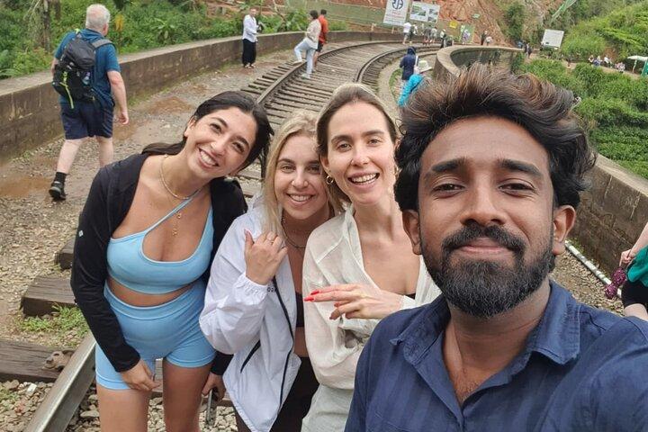 Private Multi Day Tour of Sri Lanka with Samitha
