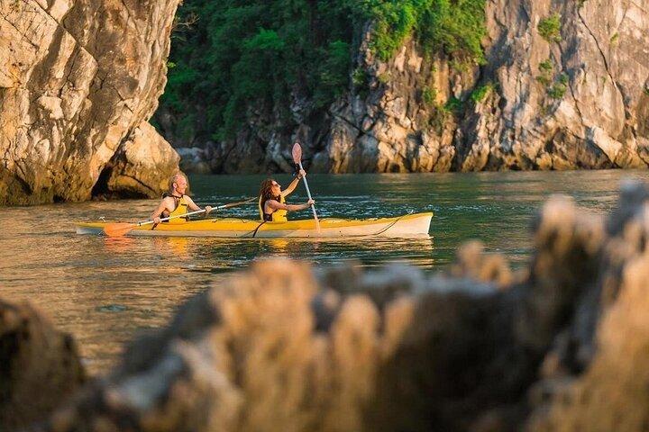 2 Day Bai Tu Long Bay Cruise Tour from Old Quarter