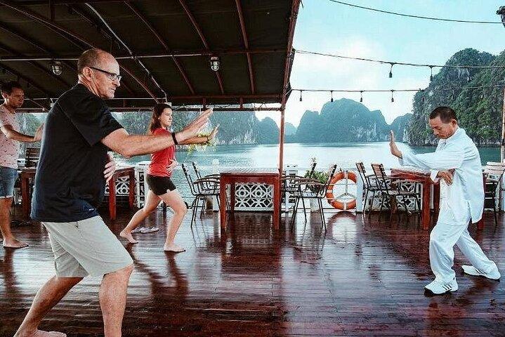 2 Day Bai Tu Long Bay Cruise Tour from Old Quarter