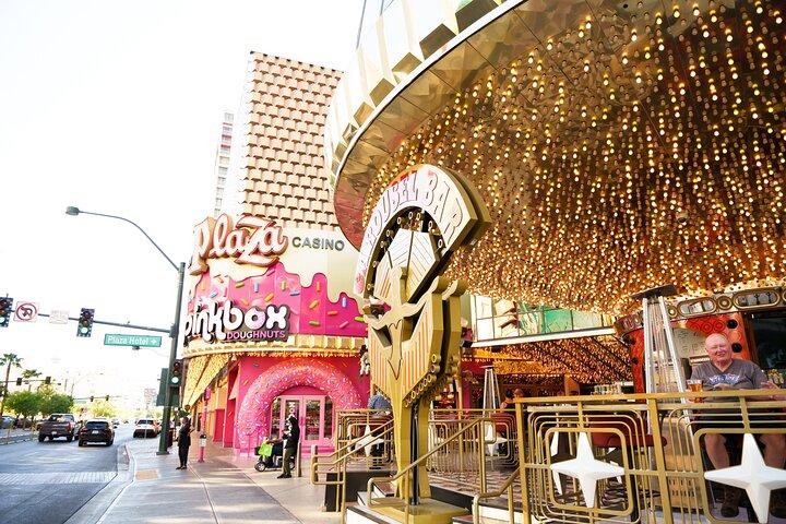 Downtown Fremont Street Walking Tour Las Vegas – English & Span