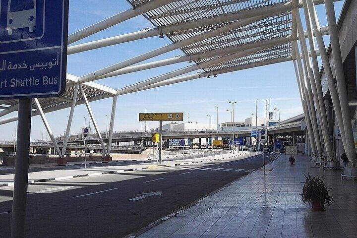 Private Transfer From to Cairo International Airport Cairo Giza