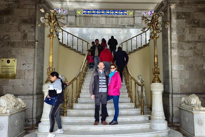Chapultepec Castle Private Tour with Guide and Transport Option