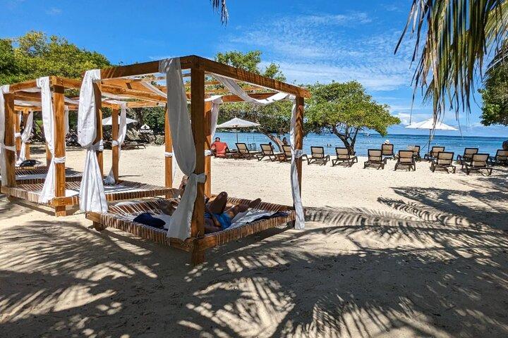 Cartagena's Rosario Islands 5-Site Boat Tour with Lunch & Snorkel