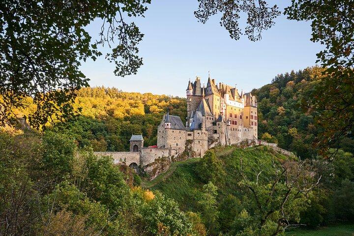Frankfurt: Eltz Castle, Cochem and Moselle Valley Private Tour