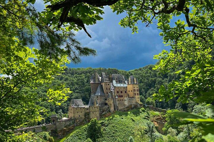 Frankfurt: Eltz Castle, Cochem and Moselle Valley Private Tour