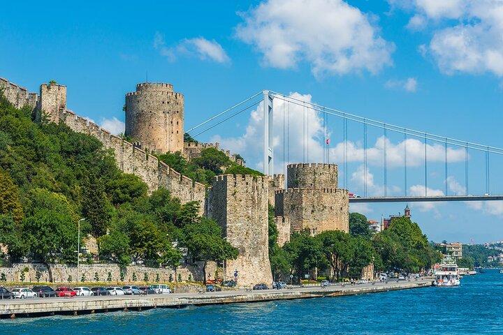 2 Hours Private Yacht Cruise on Bosphorus Istanbul