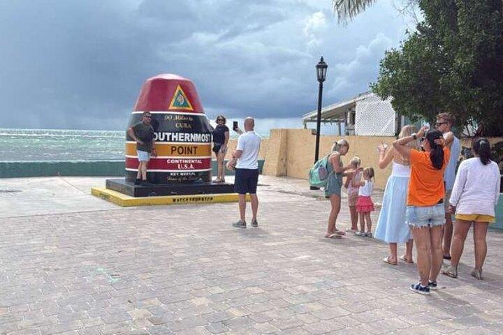 Discover the magic of Key West: book your experience today!