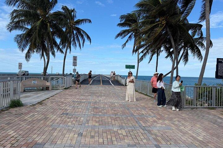 Discover the magic of Key West: book your experience today!