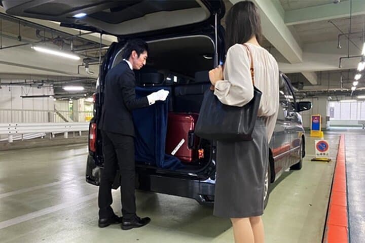 Private One-Way Transfer Between Tokyo and Haneda/Narita Airport