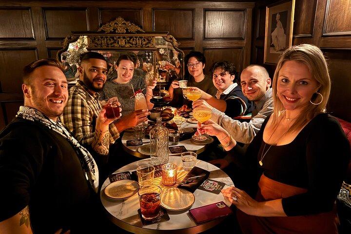Speakeasy Drinks and Prohibition History Tour NYC