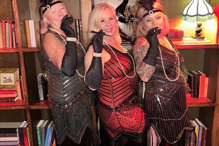 Speakeasy Drinks and Prohibition History Tour NYC