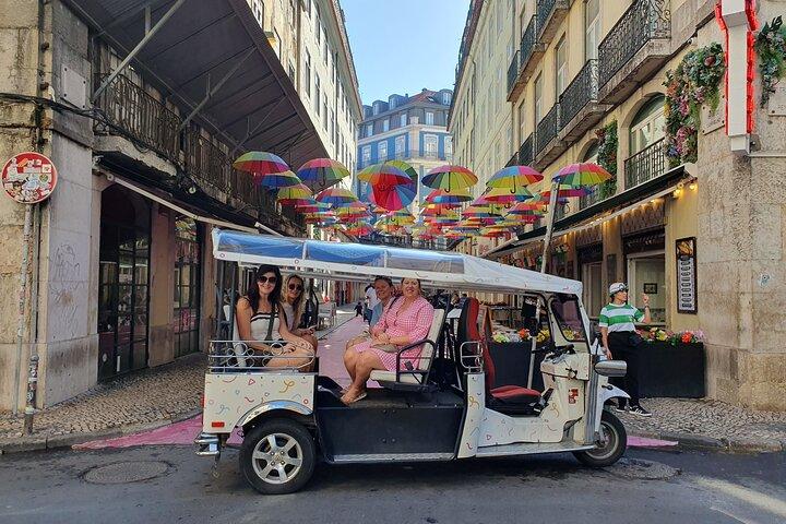Beyond the guidebooks - 3 Hours Tuk Tuk Tour