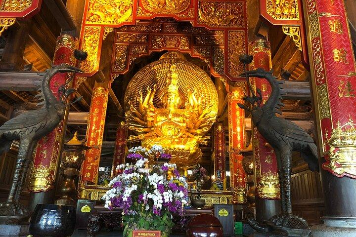 Hanoi: Premium Tour to Bai Dinh Pagoda, Scenic Trang An Boat Trip