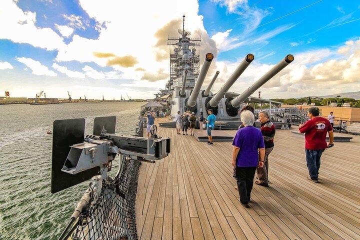 Pearl Harbor USS Arizona Memorial and Battleship Missouri