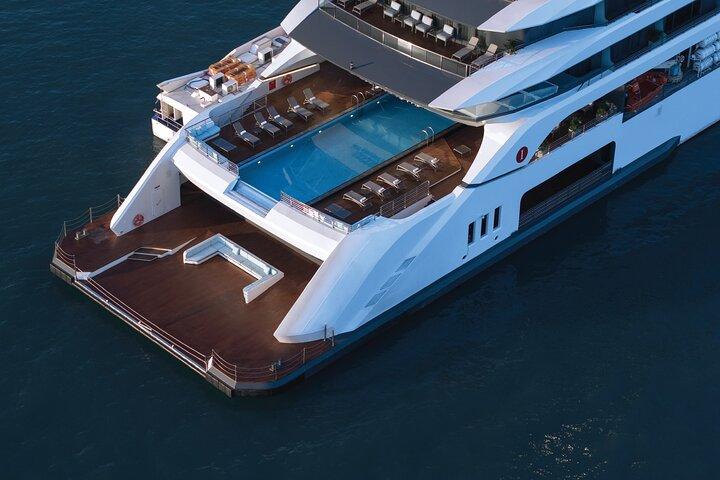 Discover Ha Long Bay in 2 Days and 1 Night Cruise Experience