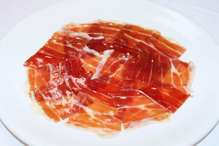 Authentic Flamenco Night in Seville - Dinner & Drinks