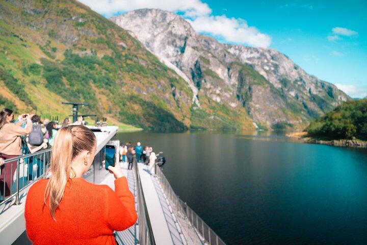 Bergen: UNESCO NærøyFjord Cruise, Flåm & Stegastein - Incl. Lunch