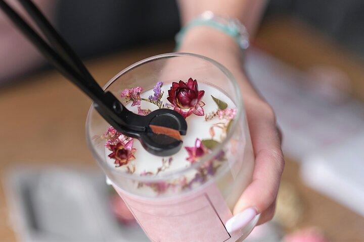 Fun Candle Making Class at a Trendy Wine Bar in Sacramento
