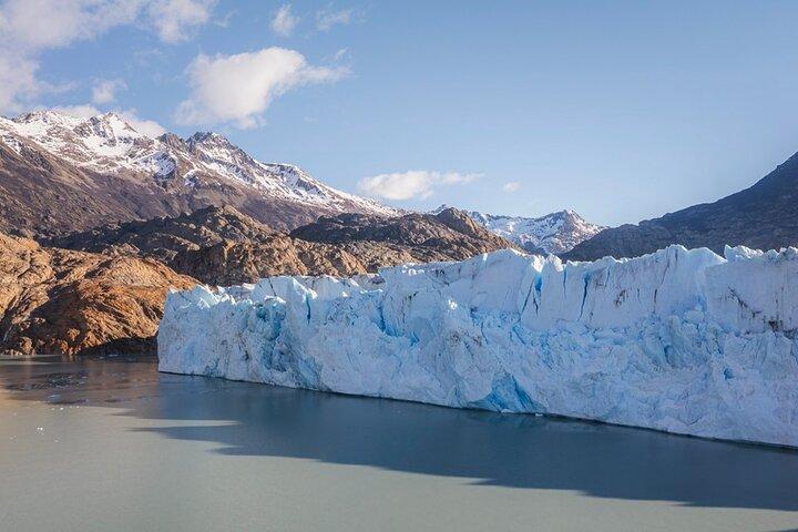 Glacier Viedma Navigation and Trekking
