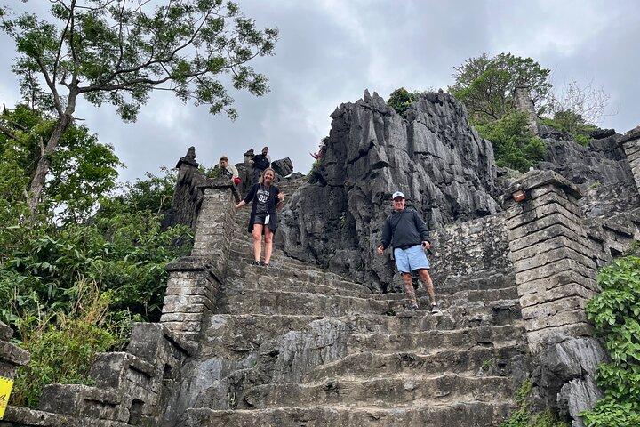 Ninh Binh Tour: Mua Cave – Cycling - Lunch - Tam Coc Boat Ride