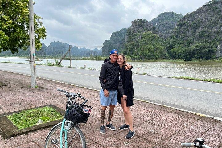 Ninh Binh Tour: Mua Cave – Cycling - Lunch - Tam Coc Boat Ride