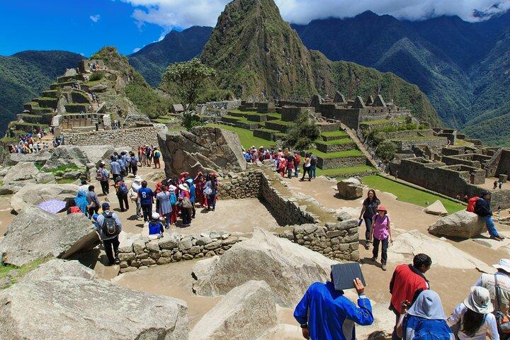 Private Guided Tour in Machu Picchu