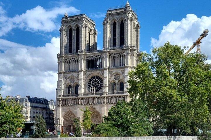 Notre Dame Interior Small Group Guided Tour