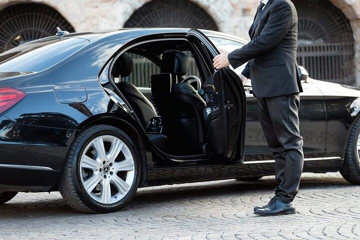 “Skip the Taxi Line : Private FCO ↔ Rome Transfer with Pro Driver”