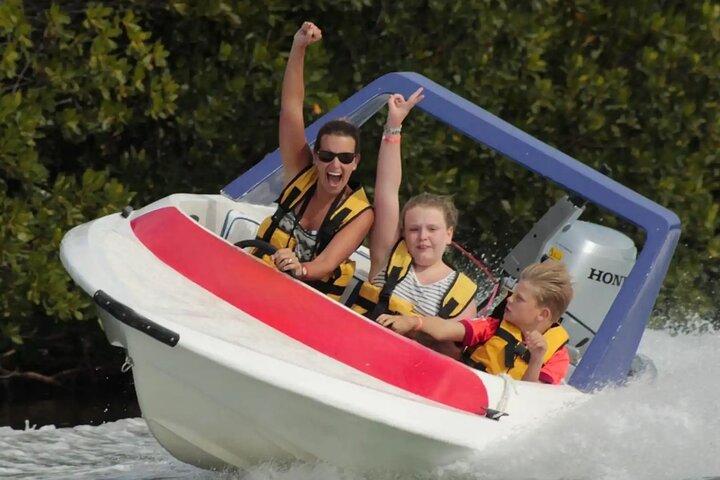 Cancun Speedboat and Snorkeling Adventure with Hotel Pickup