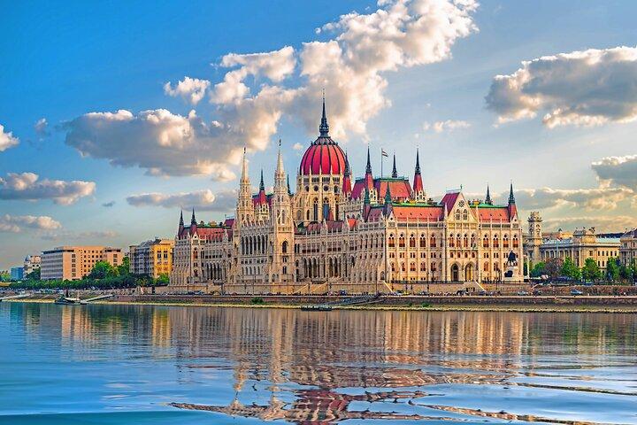 Budapest Audio Guided Walking Tour 3h45 and 23 Audio Commentaries