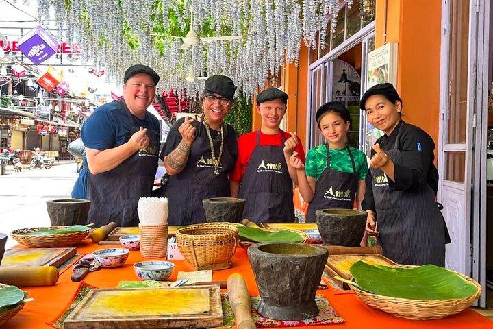 Amok Cooking Class and Market Tour in Pub Street - Siem Reap