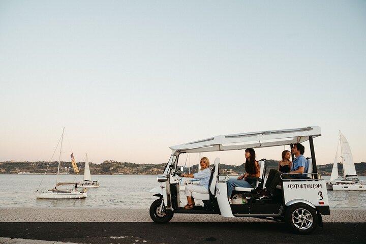 Welcome Tour to Lisbon in Private Eco Tuk Tuk with a Local