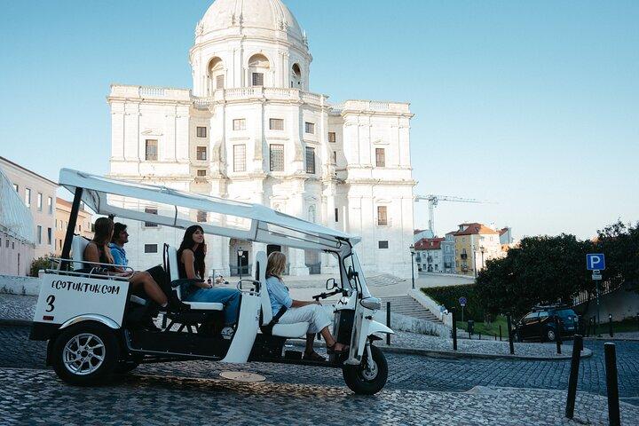 Food & Wine Lisbon Tour in Private Eco Tuk Tuk with a Local