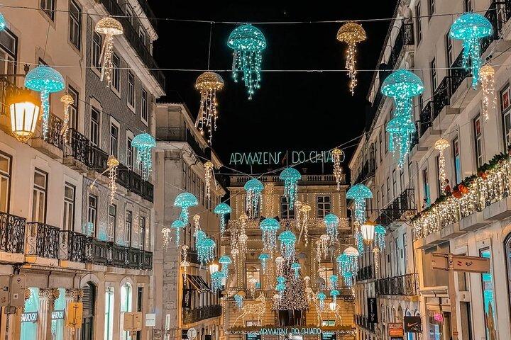 Lisbon Christmas Lights Tour in Private Eco Tuk Tuk with a Local