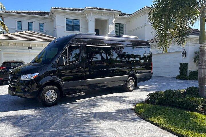 Port of Miami Transfer Service 14 Passengers