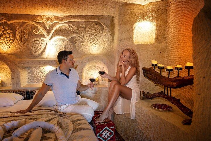 Istanbul: Cappadocia 2-3 Day Tour with Flights & Hotel