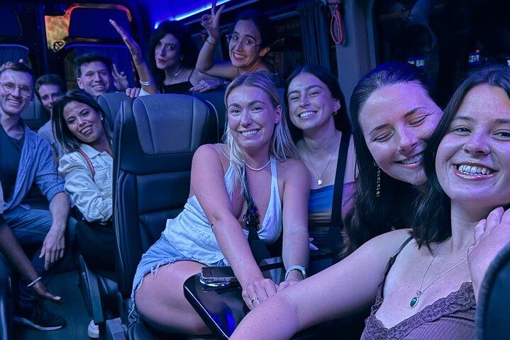 Pub Crawler Istanbul: VIP Entry Rooftop Bars&Clubs with Party Bus