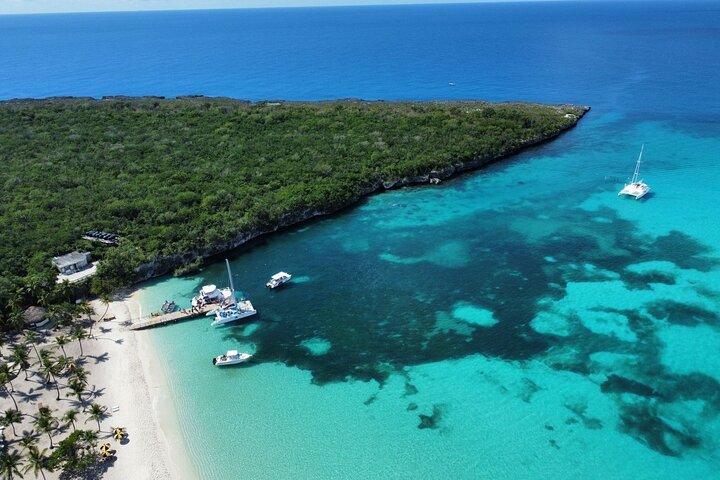 Catalina Island - Snorkeling tour on a luxury catamaran
