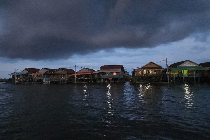 1 Day Private Tour Bakong Temples & Floating Village