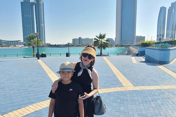Abu Dhabi Half Day City Tour with Grand Mosque Express Entry