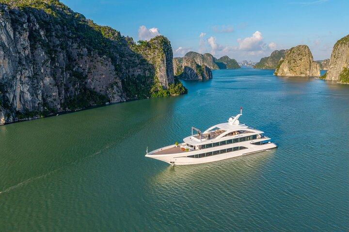 Hanoi: Leona 5-Star Luxury Voyage Visit the Wonders of Halong Bay