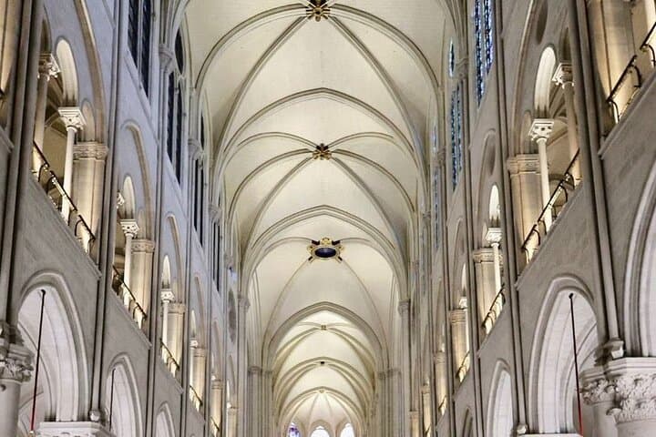 Paris: Interior Guided Notre Dame Tour (Max 5)