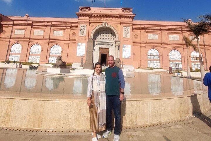 8Hour Private Tour:Giza Pyramids,Sphinx,Egyptian Museum & Lunch