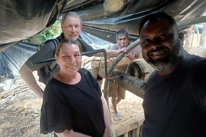 Gem mining day tour at Rathnapura (Harasara Tours)