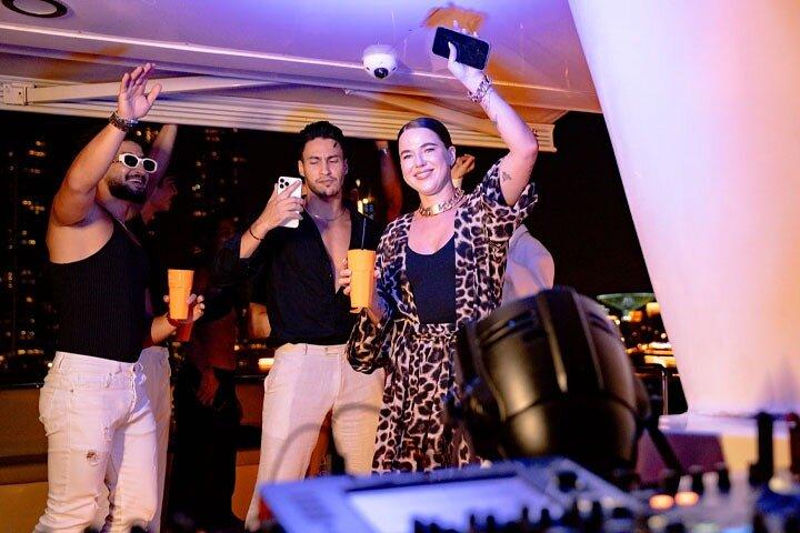 Dubai: Superyacht Party with Live DJ & Open Bar