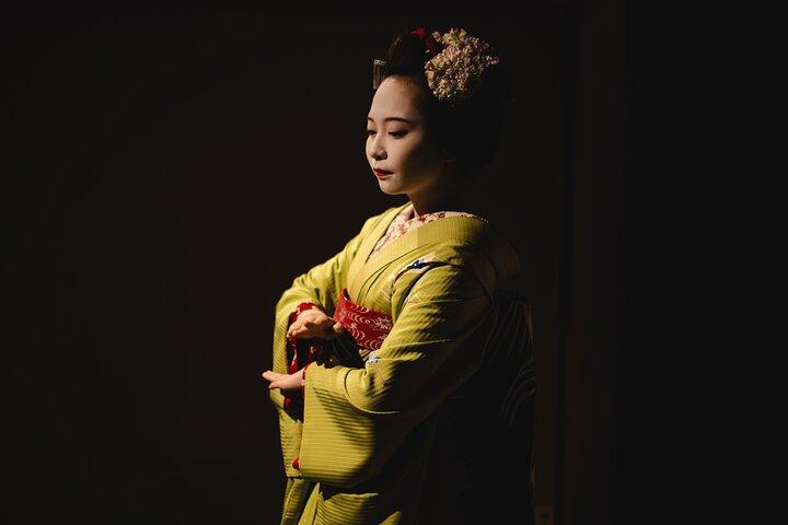 Kyoto Geisha Show Cultural Hour with an apprentice geisha, Maiko