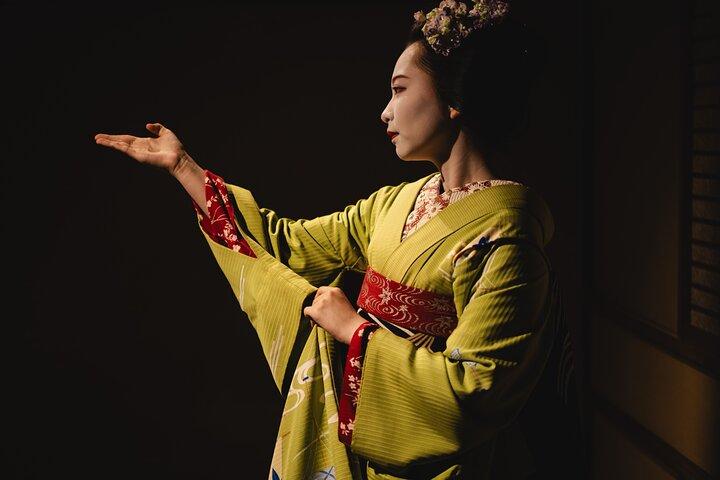 Kyoto Geisha Show Cultural Hour with an apprentice geisha, Maiko