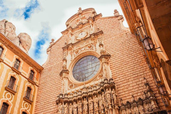Montserrat & Boutique Winery with Catalan Brunch | Private Tour