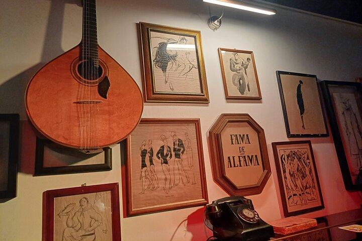 Lisbon Guided Tour with Live Fado Show and Traditional Dinner